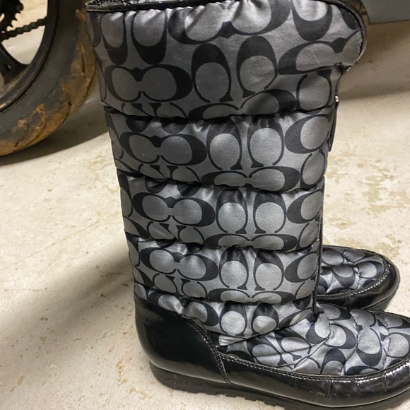 Coach snow boots - Picture 1 of 3